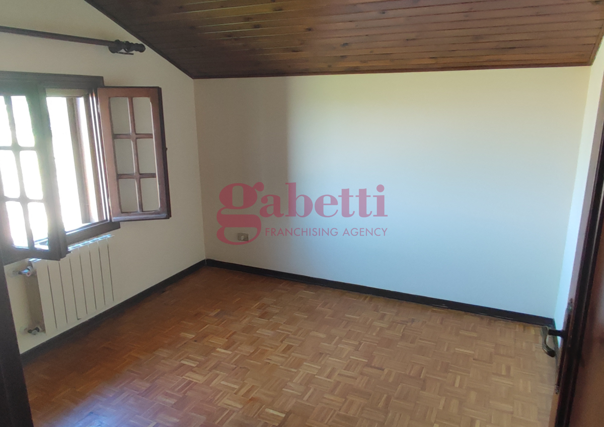 Stabile/Palazzo con box a Pernumia