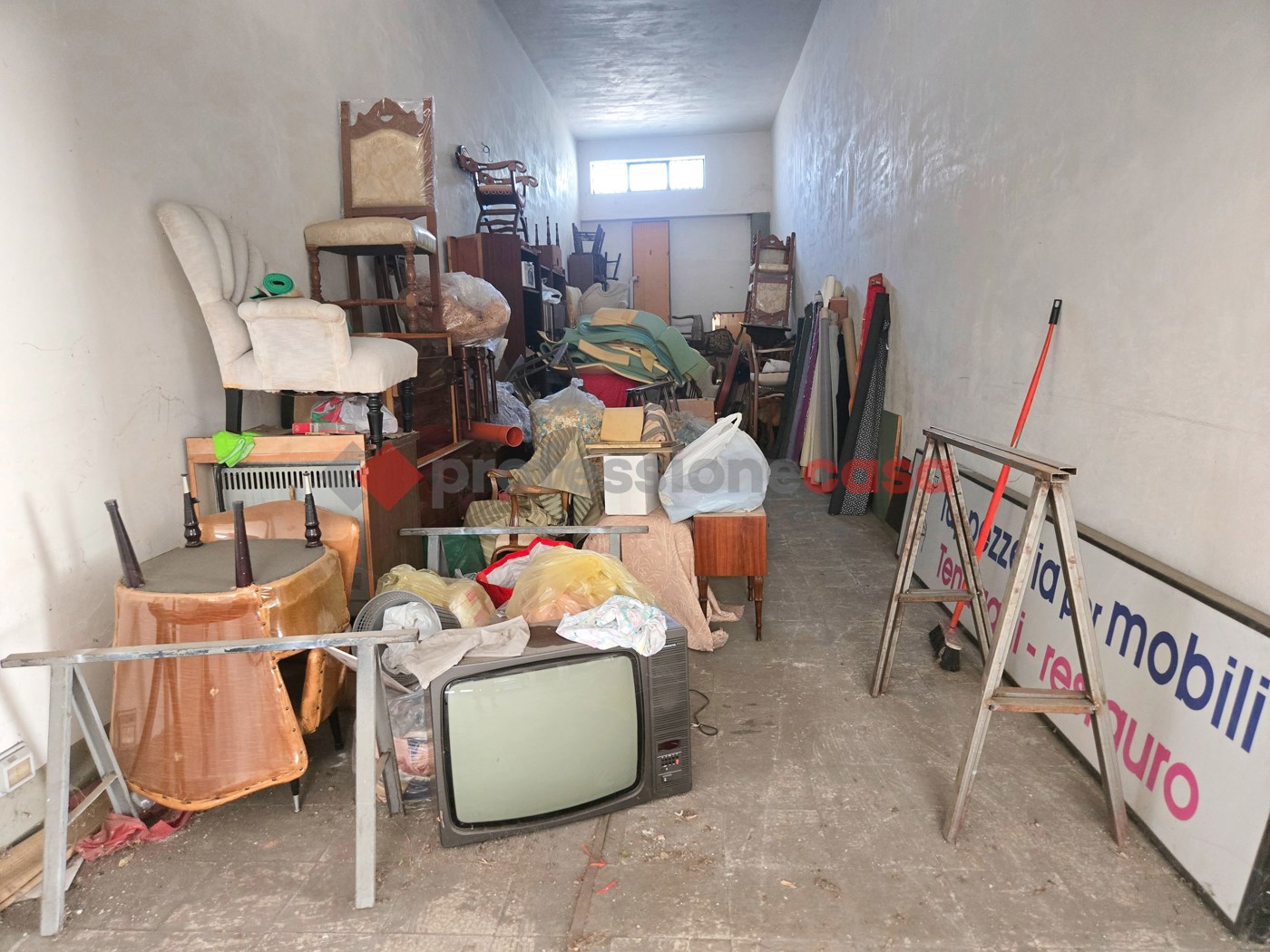 Box/Garage 45mq in vendita a Tremestieri Etneo