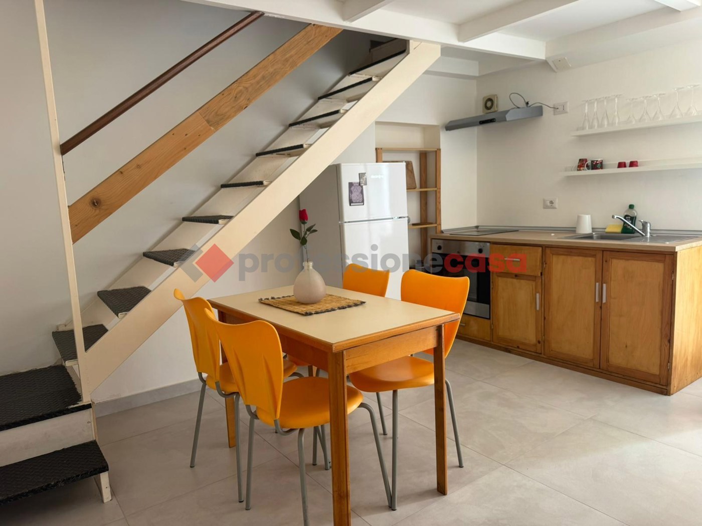 Monolocale arredato in affitto a Catania