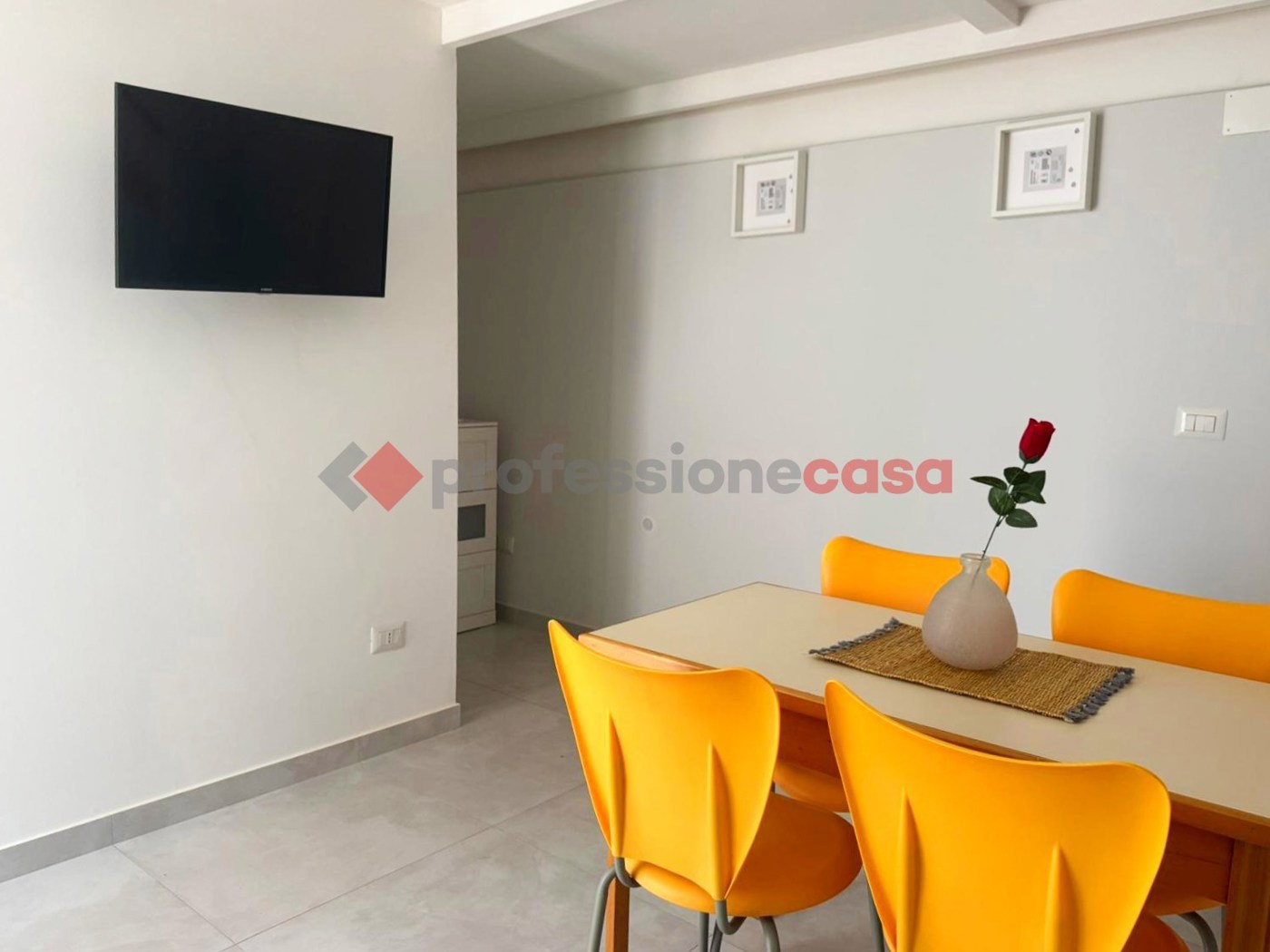 Monolocale arredato in affitto a Catania