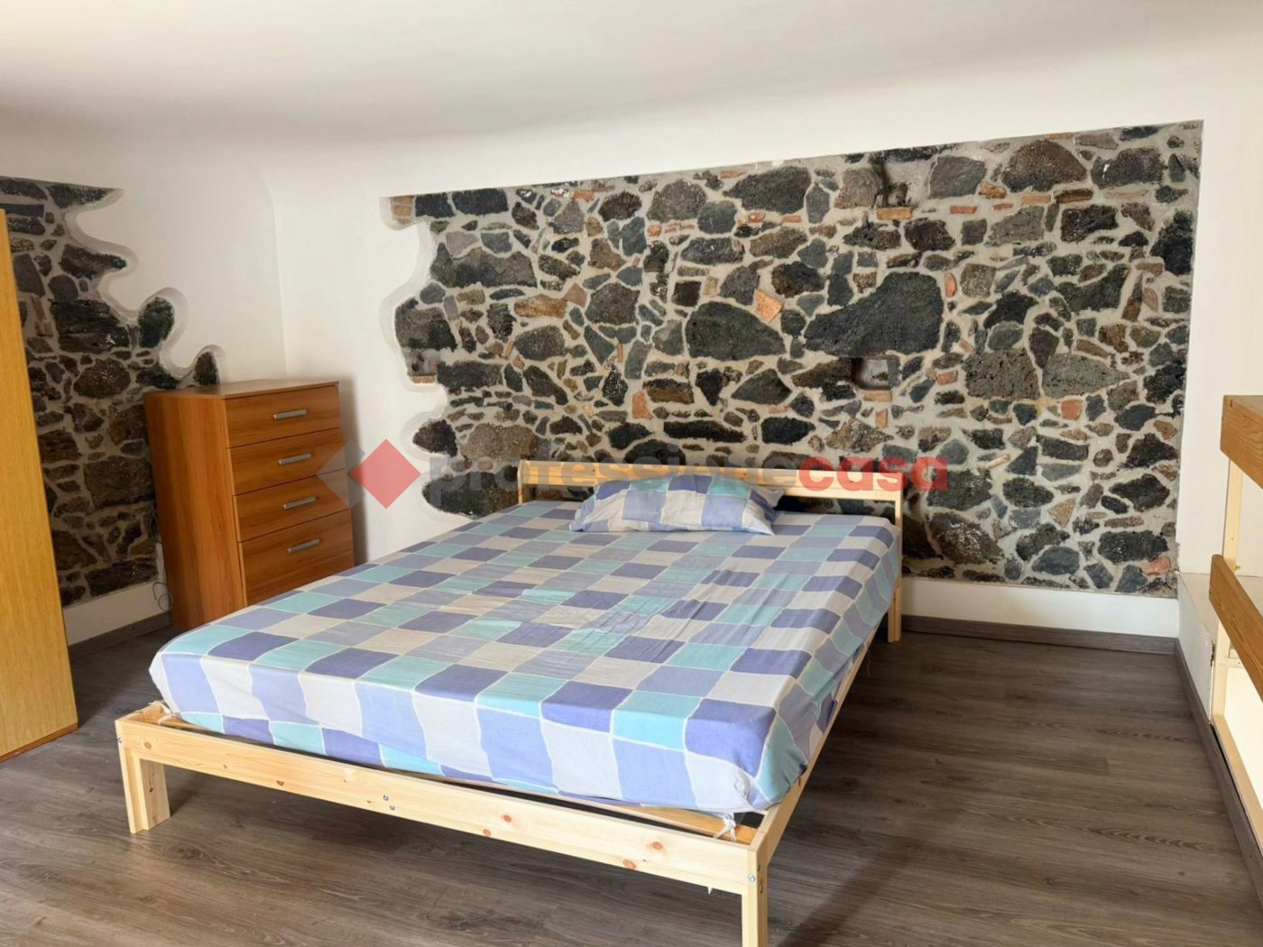 Monolocale arredato in affitto a Catania