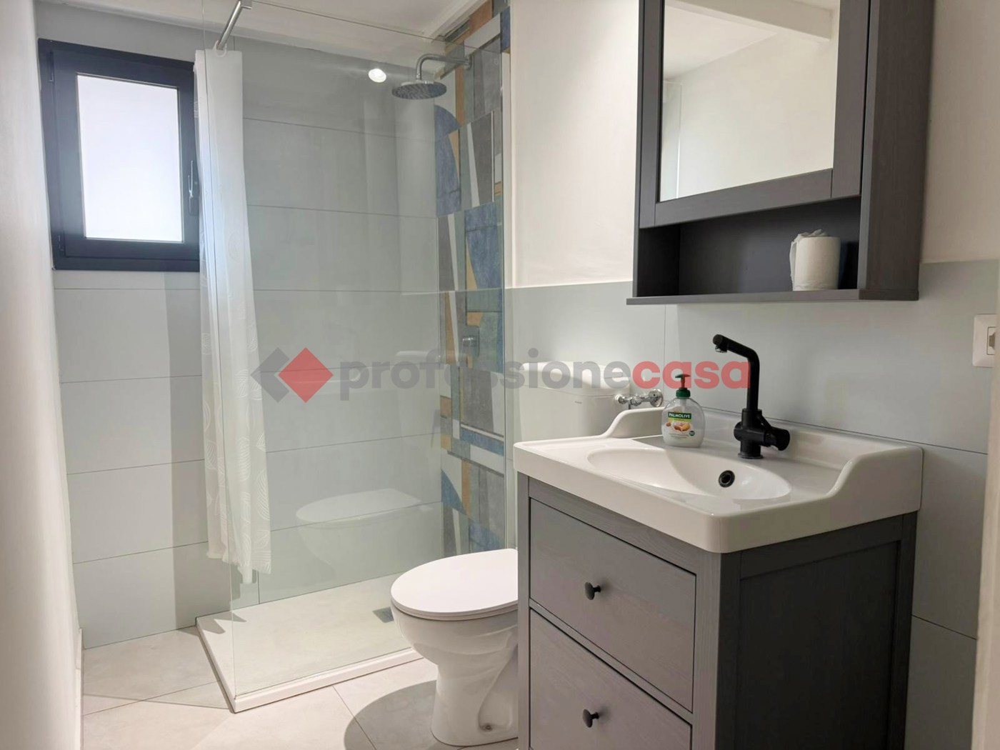 Monolocale arredato in affitto a Catania