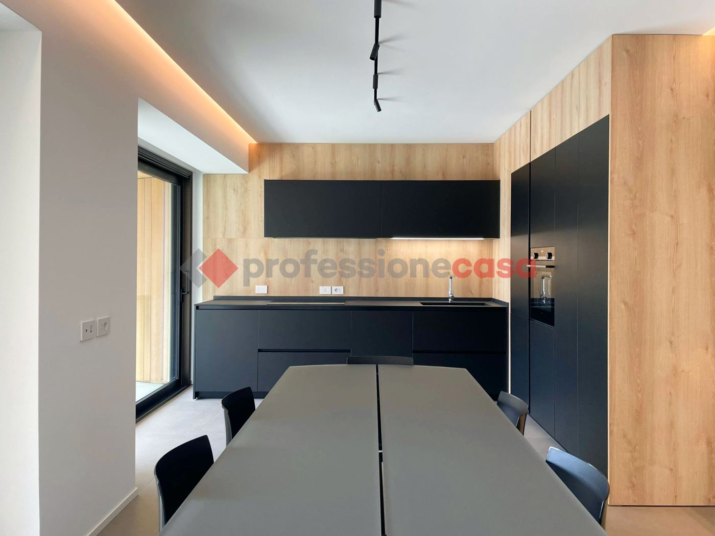 Trilocale arredato in affitto a Catania