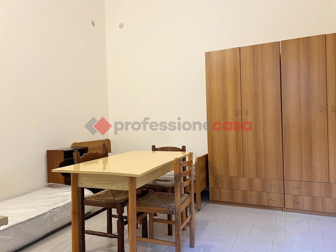 Monolocale arredato in affitto a Catania