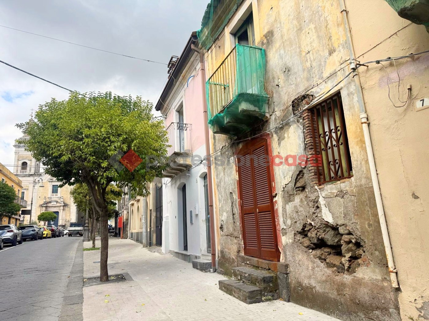 Casa indipendente da ristrutturare a Aci Sant'Antonio