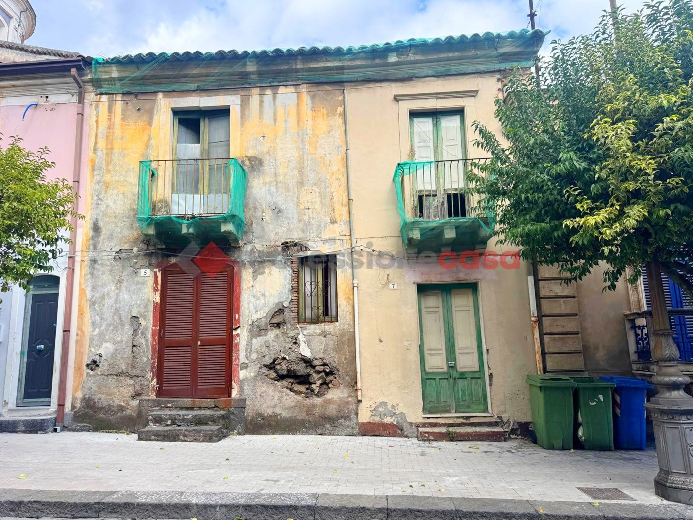 Casa indipendente da ristrutturare a Aci Sant'Antonio