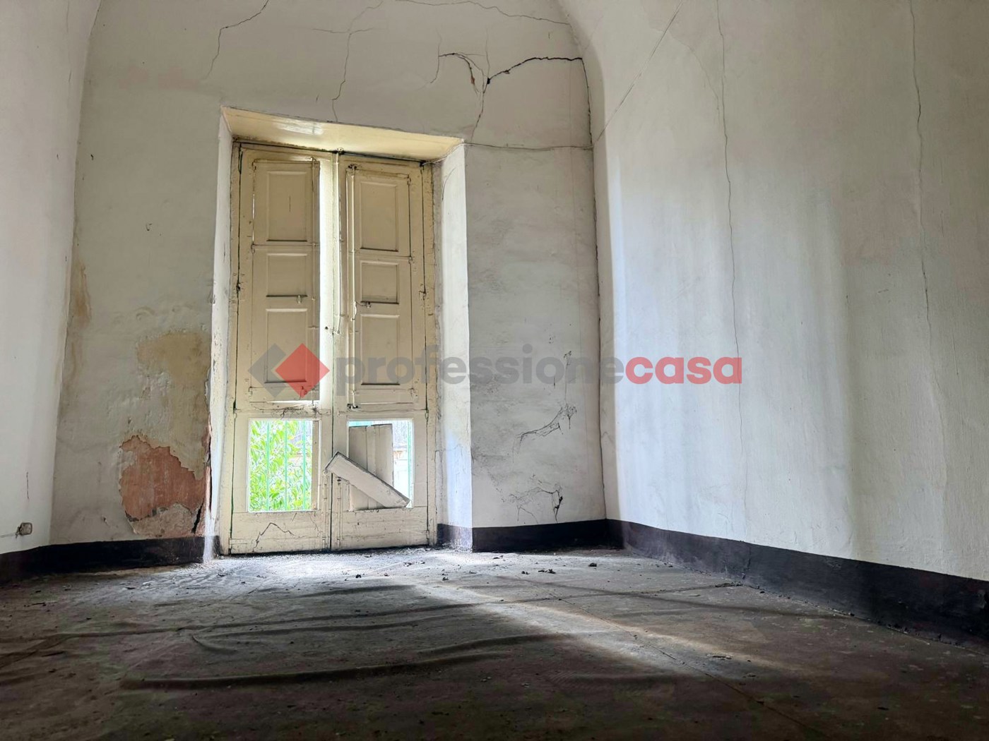 Casa indipendente da ristrutturare a Aci Sant'Antonio