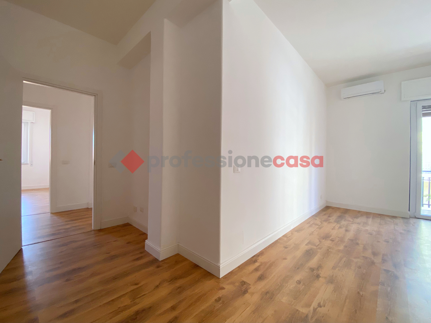 Quadrilocale arredato in affitto a Aci Castello