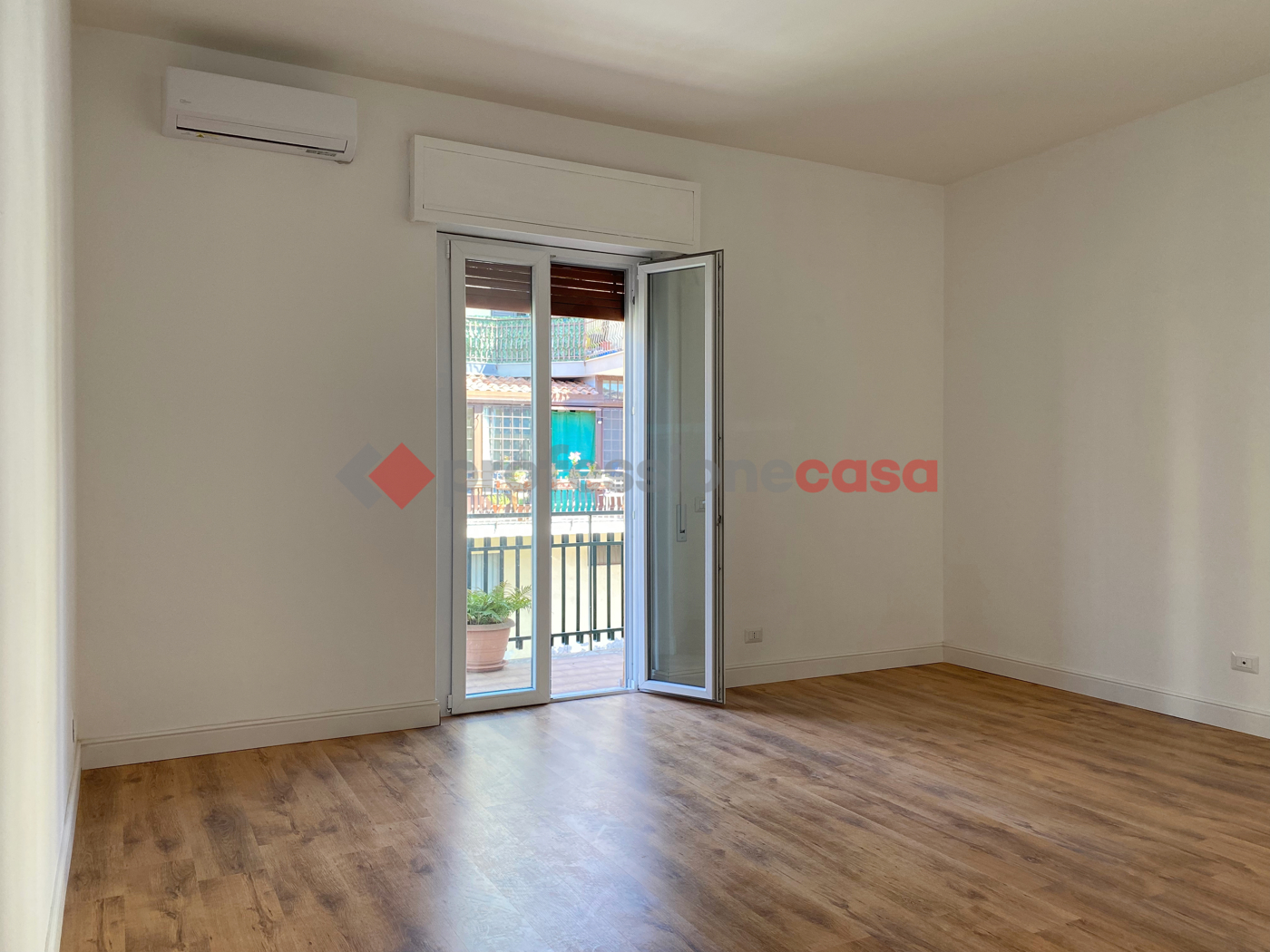 Quadrilocale arredato in affitto a Aci Castello