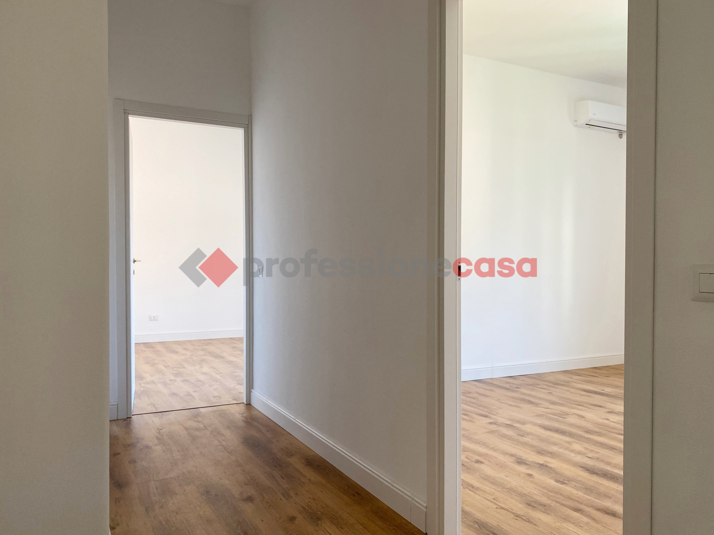 Quadrilocale arredato in affitto a Aci Castello