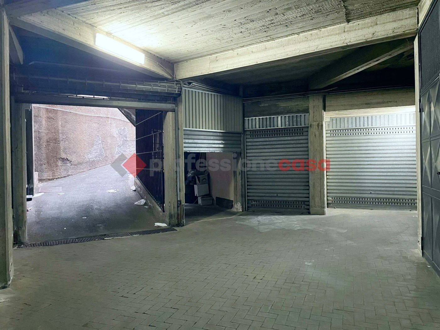 Box/Garage 18mq in vendita a Catania