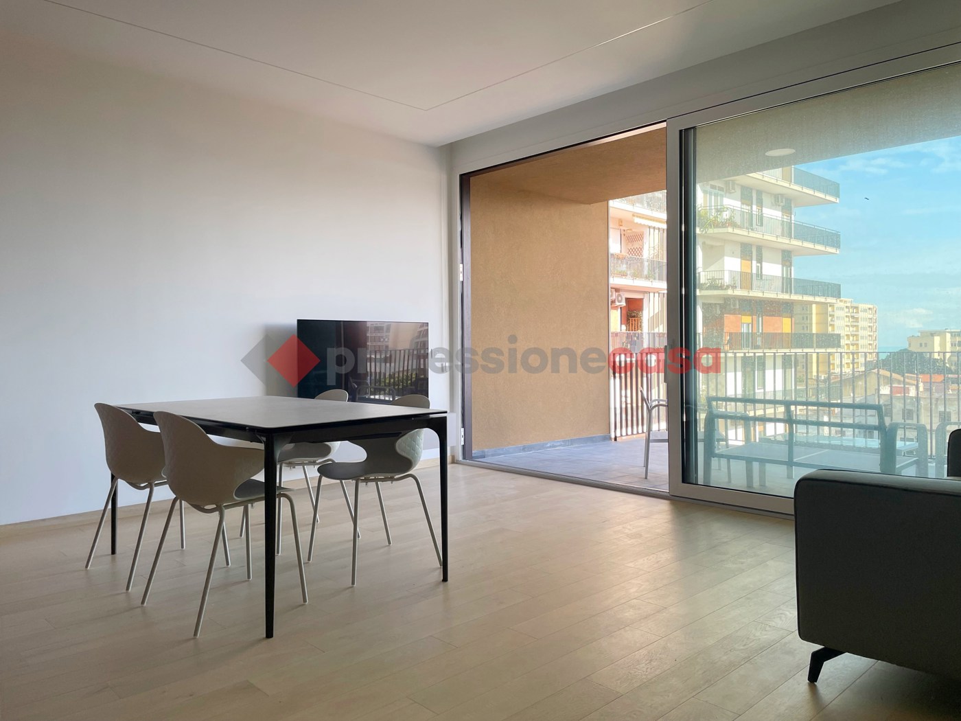 Trilocale arredato in affitto a Catania