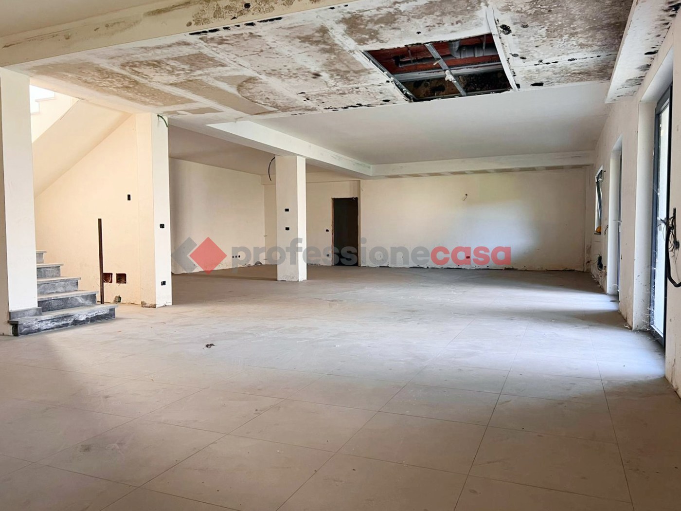 Villa con giardino a Aci Sant'Antonio