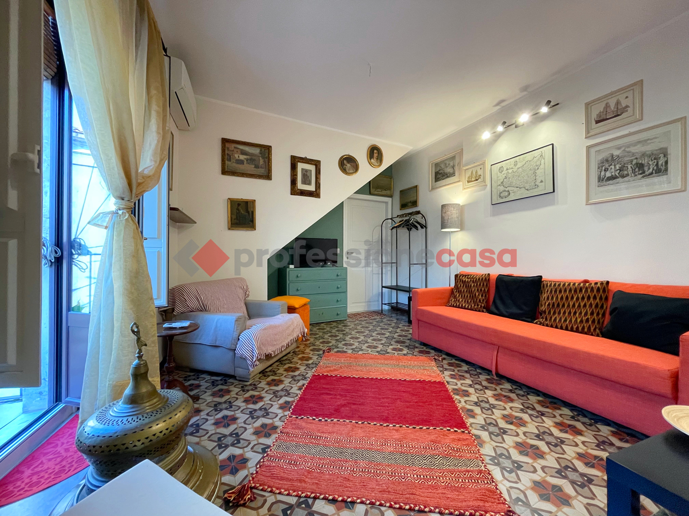 Monolocale arredato in affitto a Catania