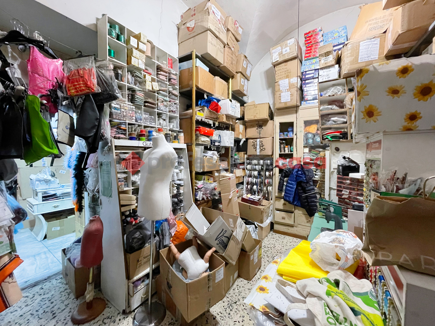 Negozio in vendita a Catania