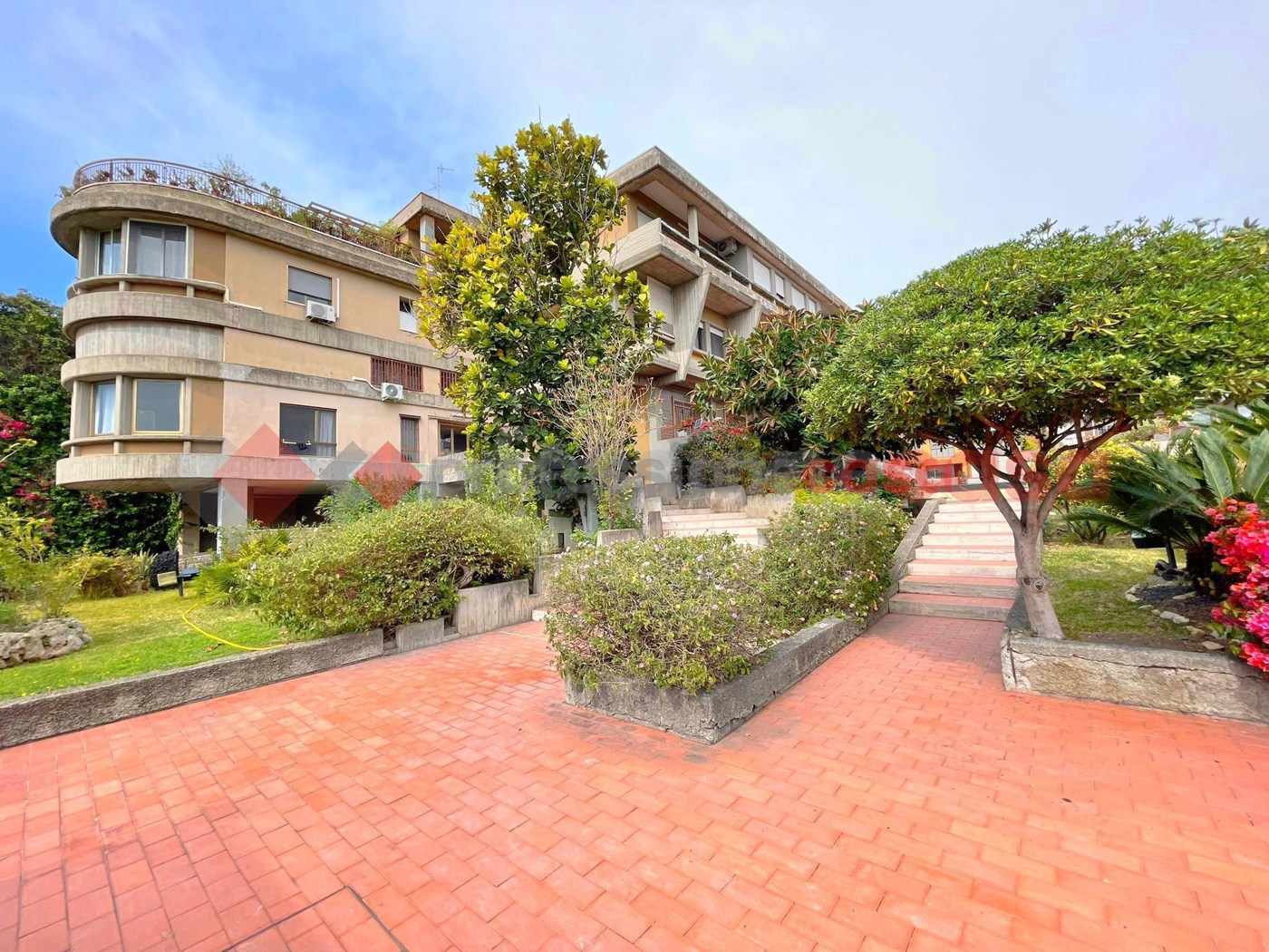 Quadrilocale da ristrutturare a Aci Castello