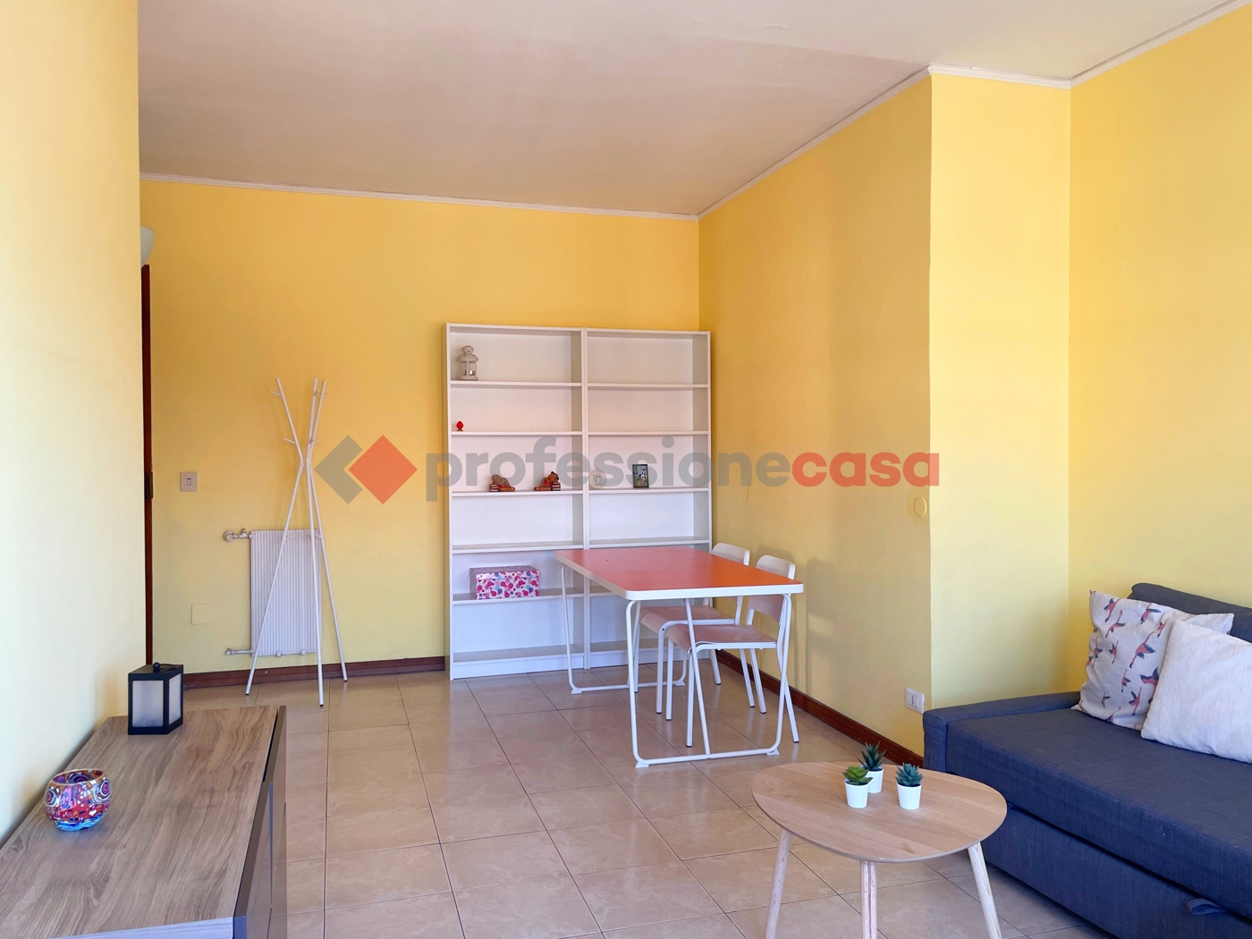 Trilocale arredato in affitto a Catania