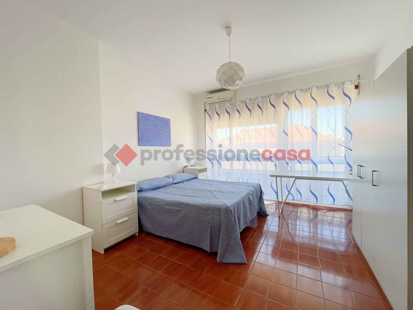 Trilocale arredato in affitto a Catania