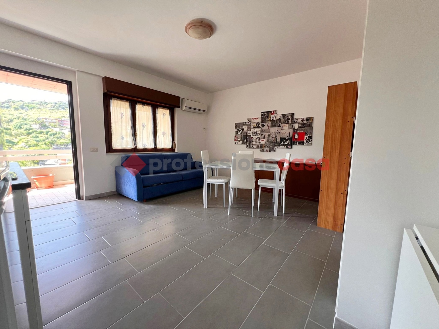 Bilocale arredato in affitto a Aci Castello