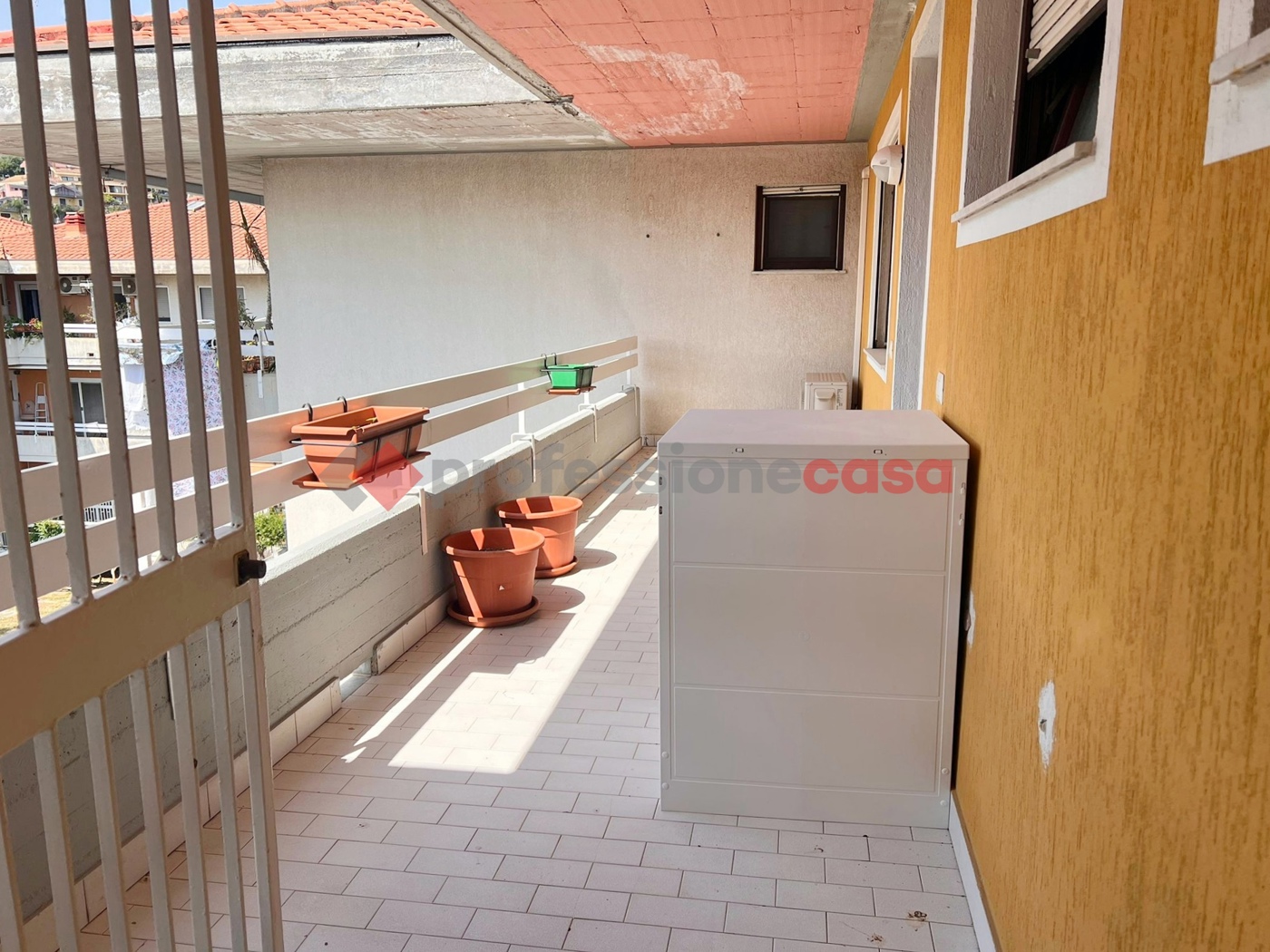 Bilocale arredato in affitto a Aci Castello