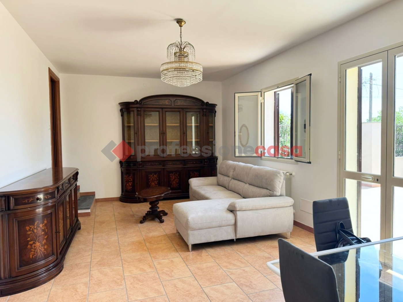Villa arredata in affitto a Aci Bonaccorsi