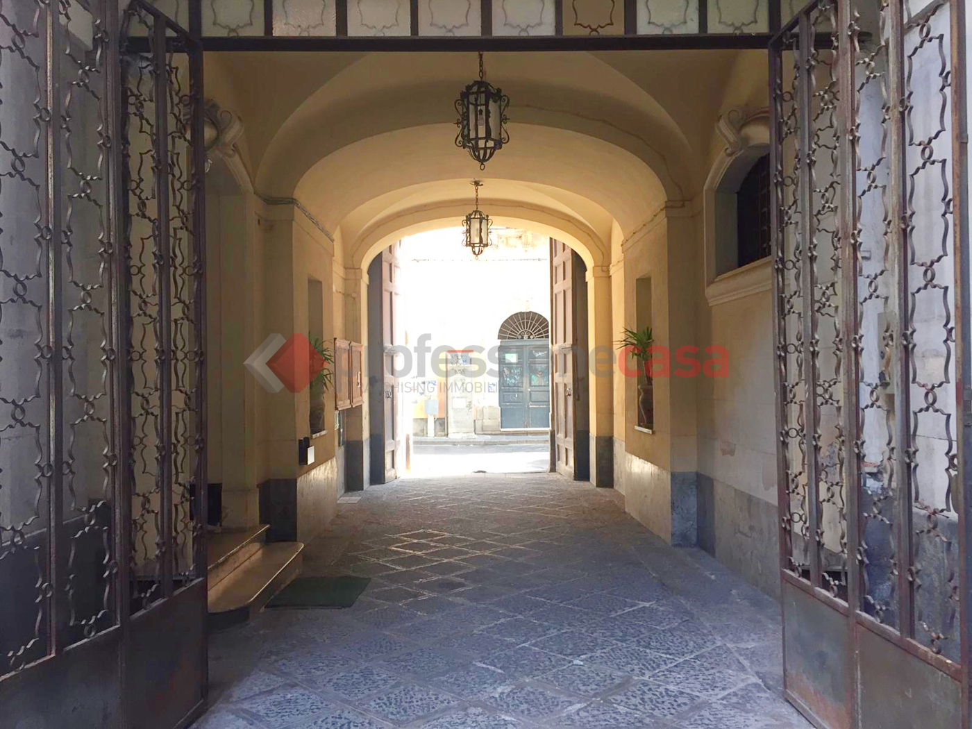 Monolocale arredato in affitto a Catania