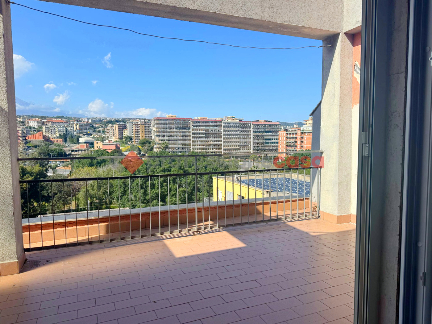 Trilocale arredato in affitto a Catania
