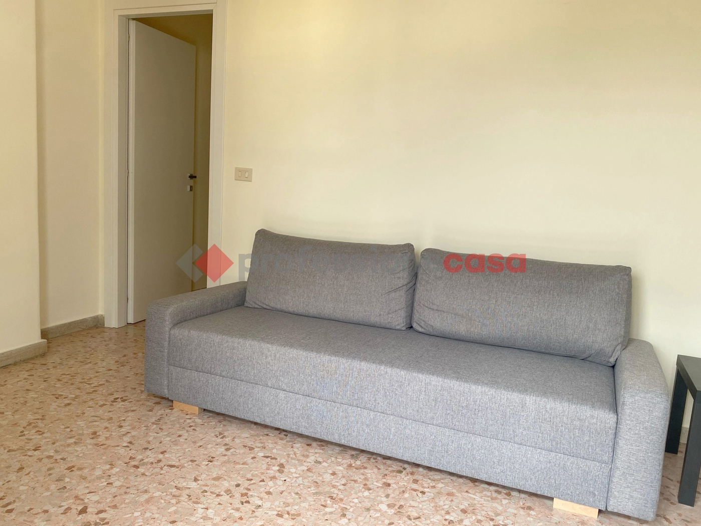 Trilocale arredato in affitto a Catania