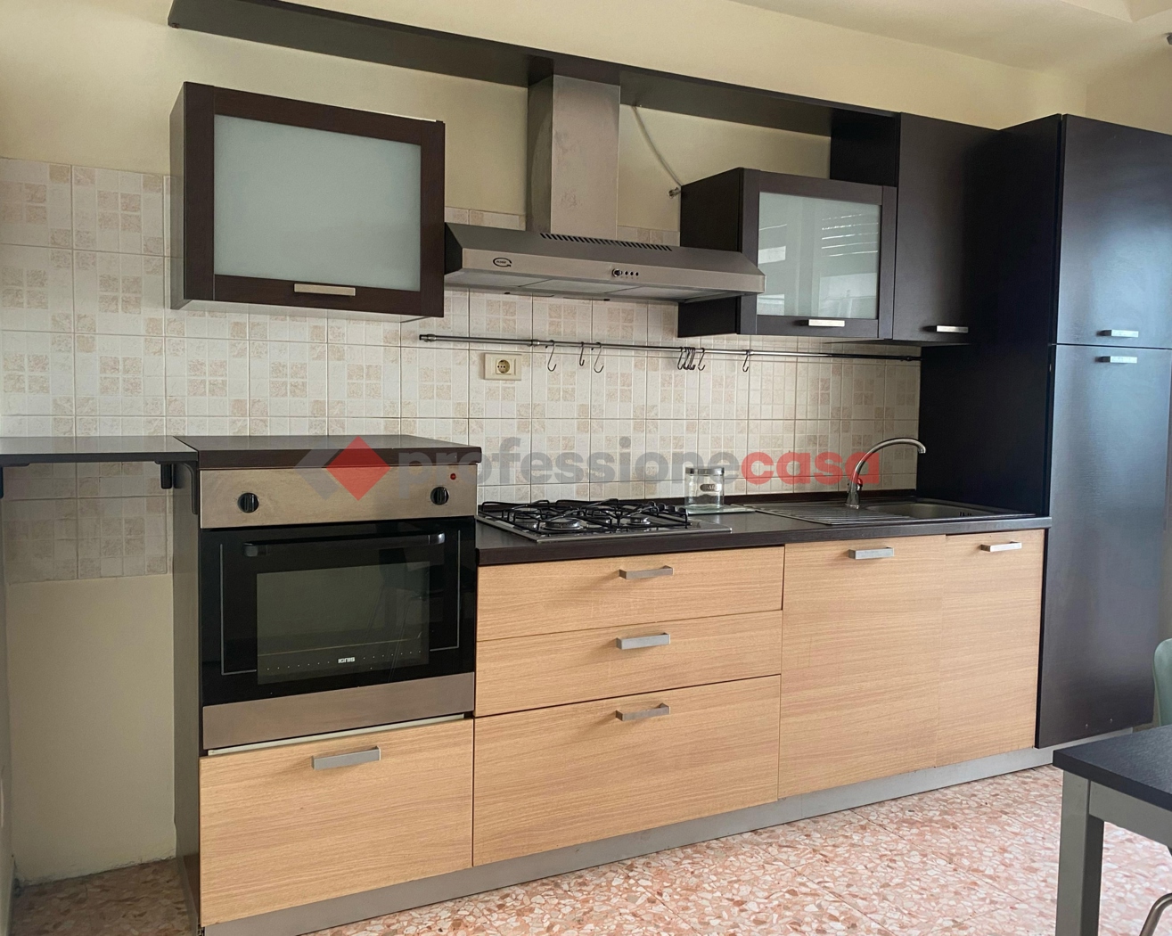 Trilocale arredato in affitto a Catania