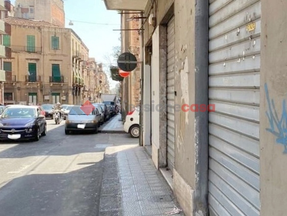 Negozio in affitto a Catania