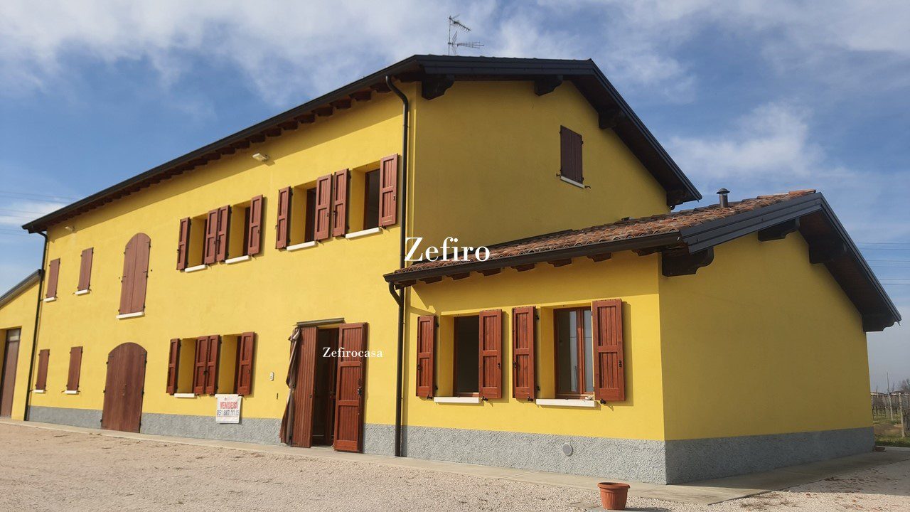 Villa classe A a Rolo