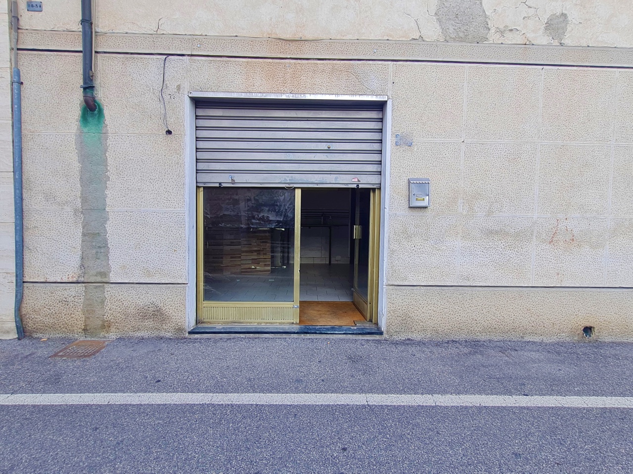 Negozio in vendita a Ciserano