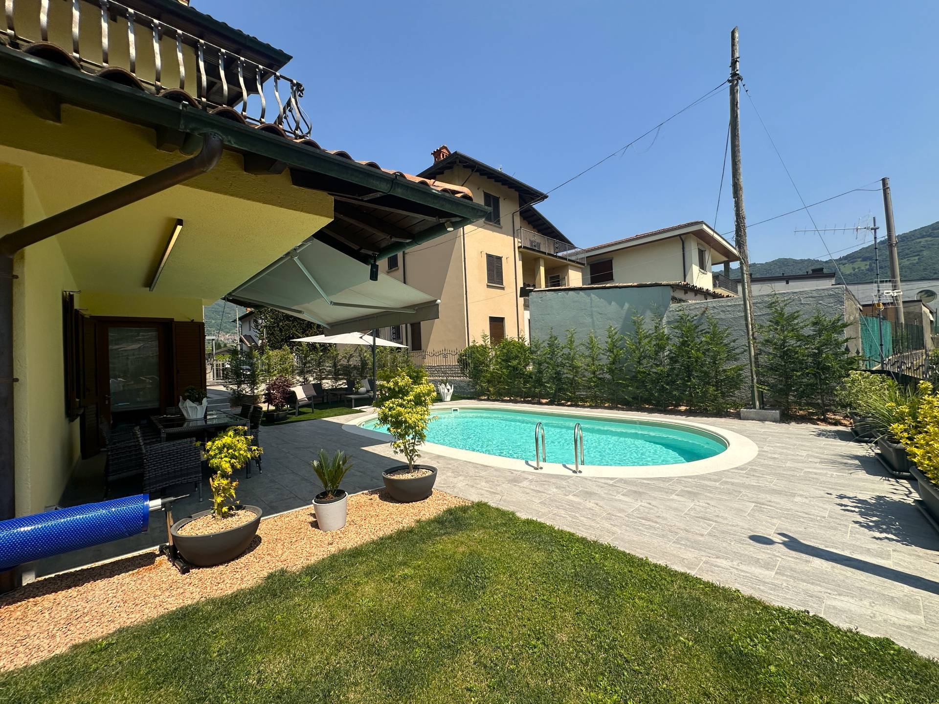 Appartamento in villa in vendita a Leffe