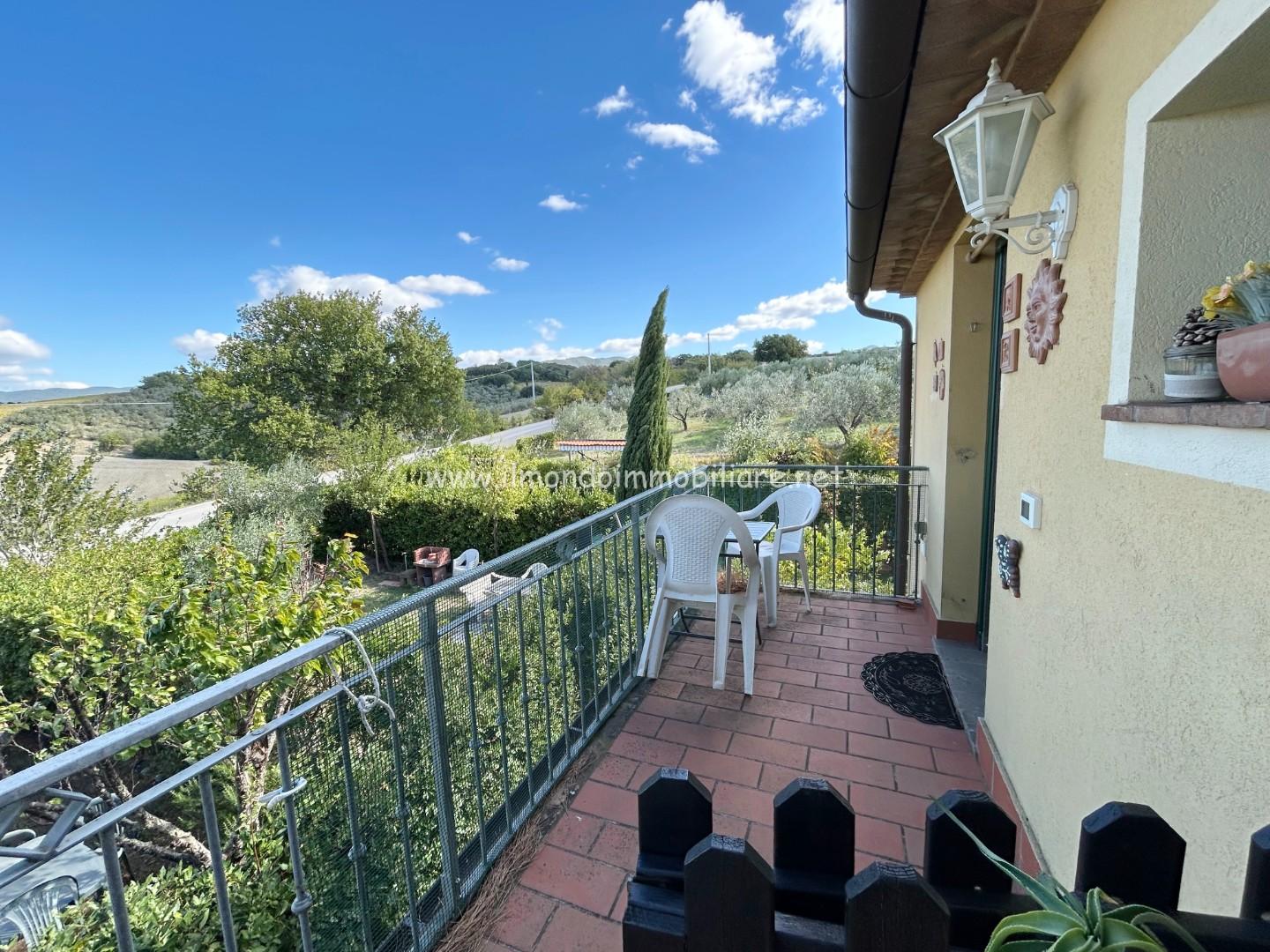 Bilocale in vendita, Castellina Marittima spicciano