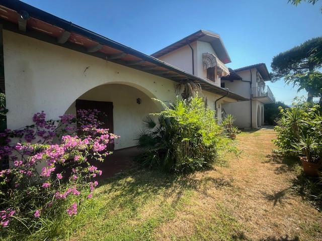 Appartamento con giardino a Pietrasanta