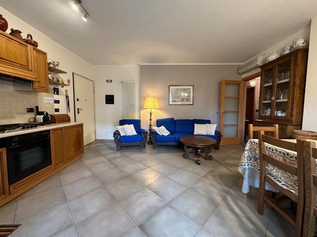 Appartamento con terrazzo, Camaiore lido di