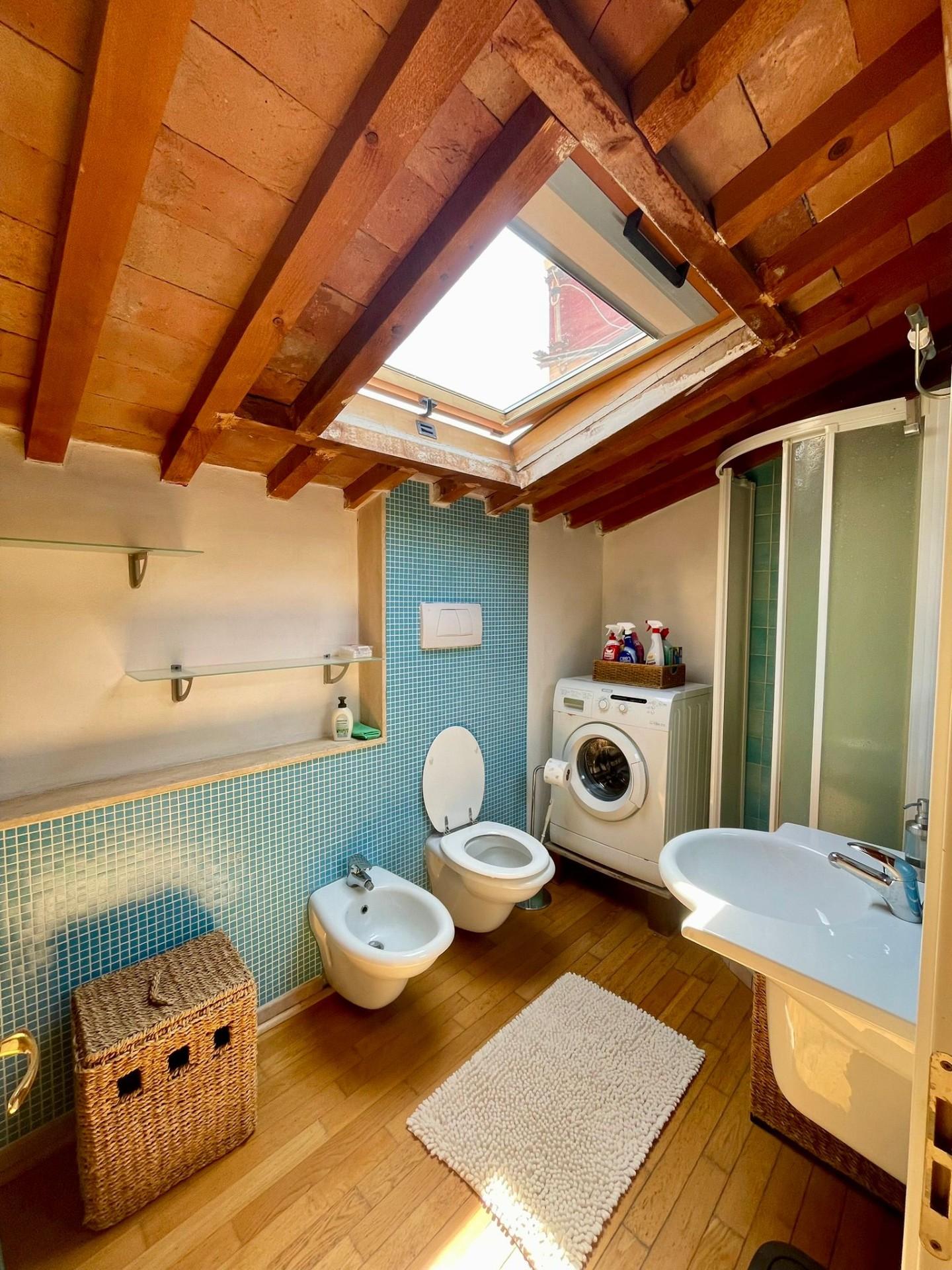 Attico arredato in affitto, Livorno centro