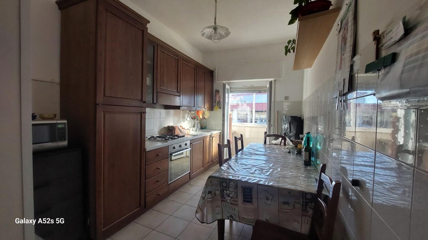 Quadrilocale in vendita, Livorno porta a terra