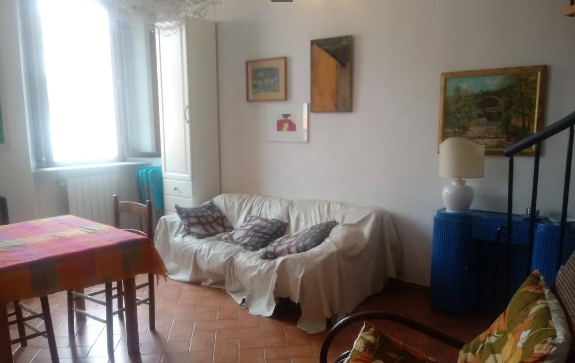Trilocale arredato in affitto, Livorno centro
