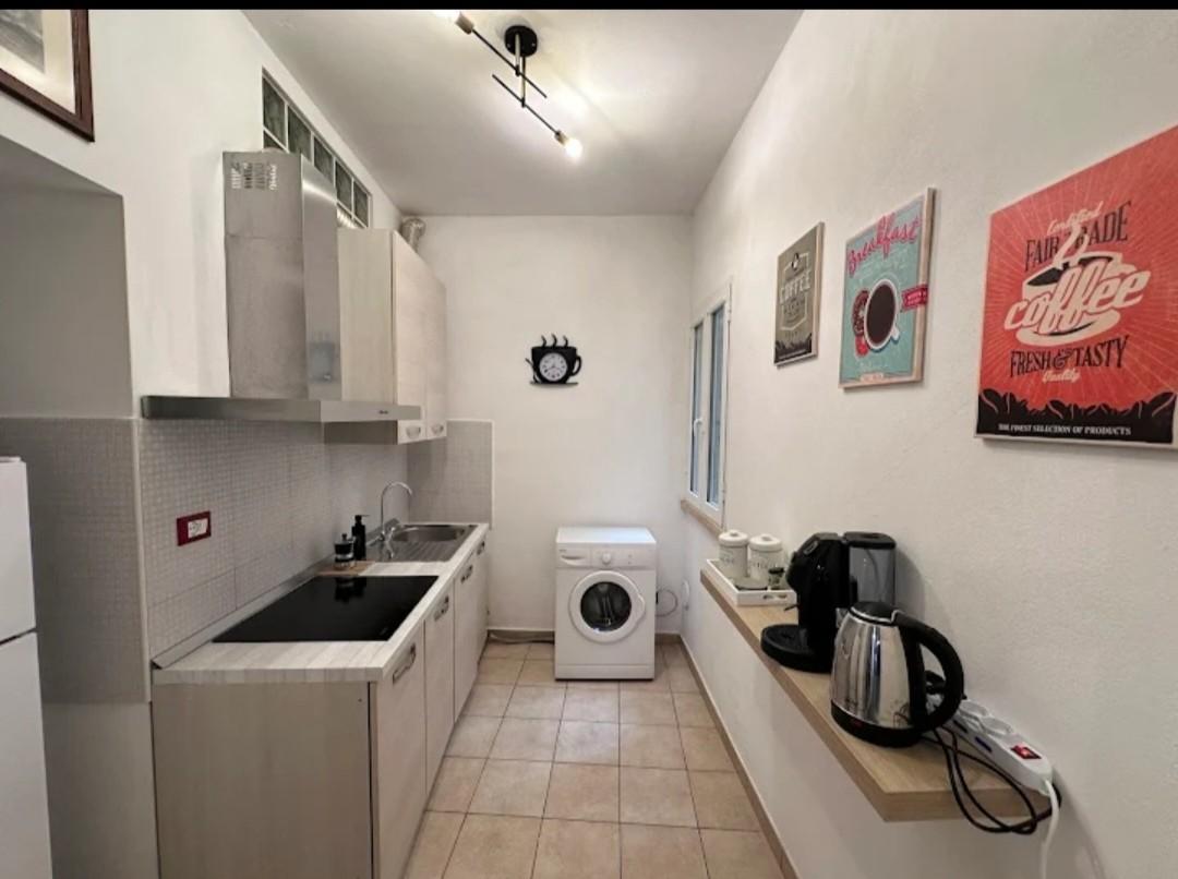 Bilocale arredato in affitto, Livorno porta a mare