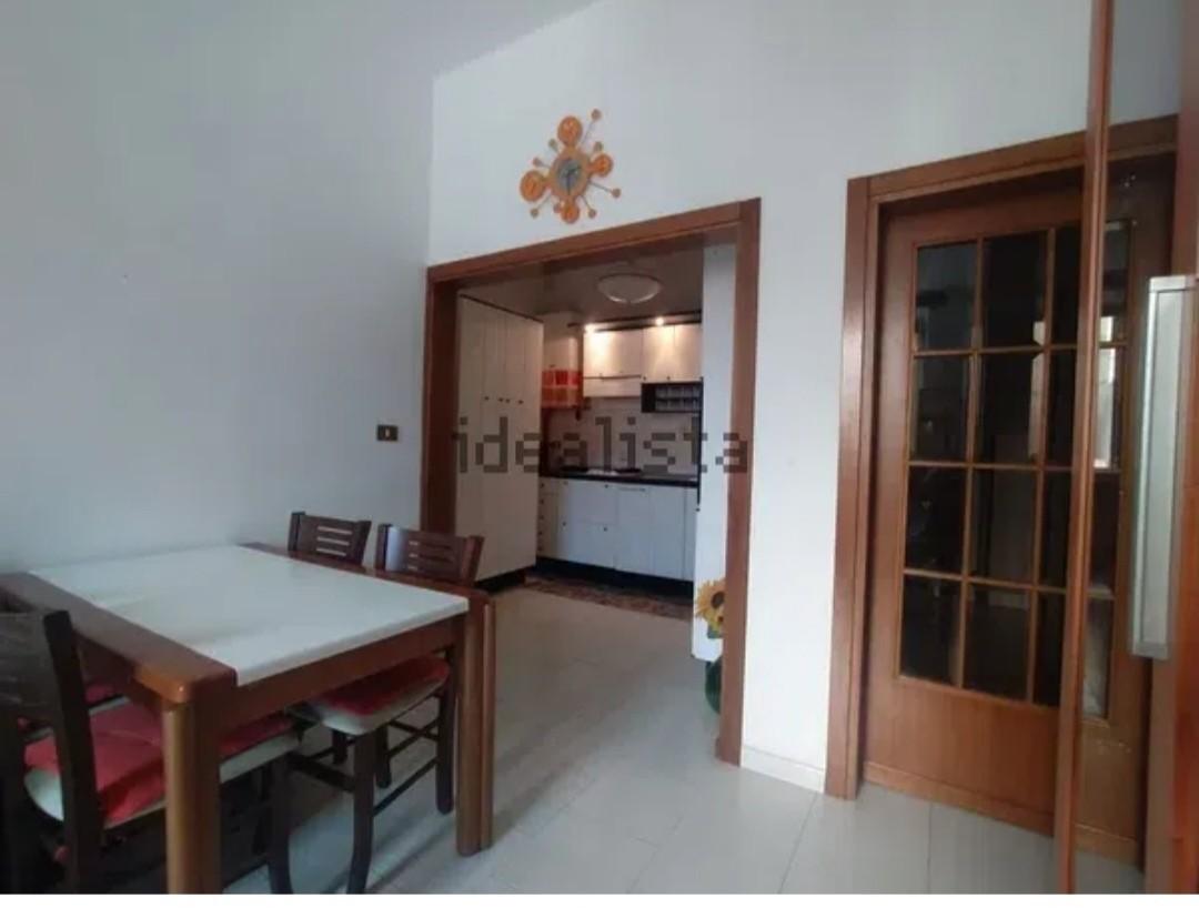 Trilocale con terrazzo, Livorno centro