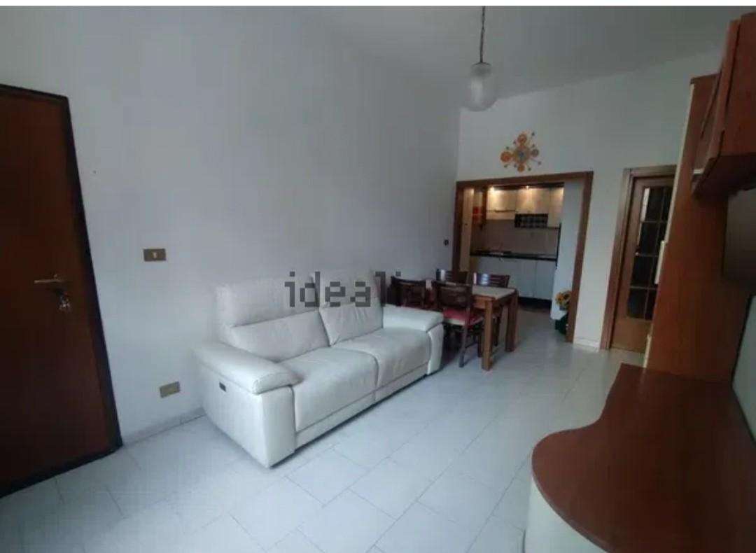 Trilocale con terrazzo, Livorno centro