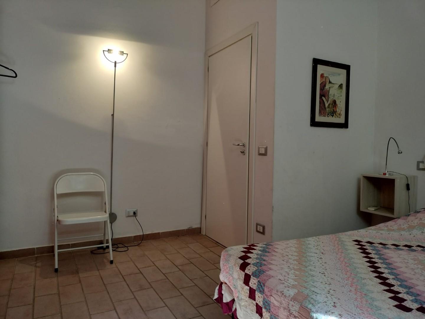 Trilocale arredato in affitto, Livorno viale italia