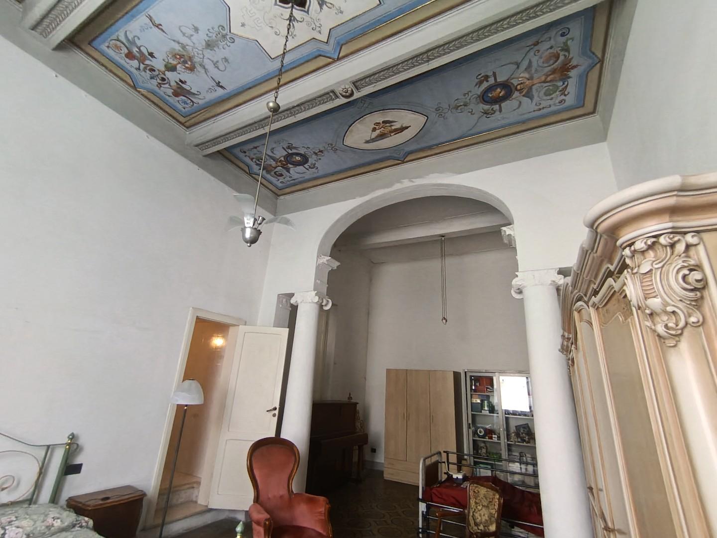 Appartamento da ristrutturare, Livorno centro