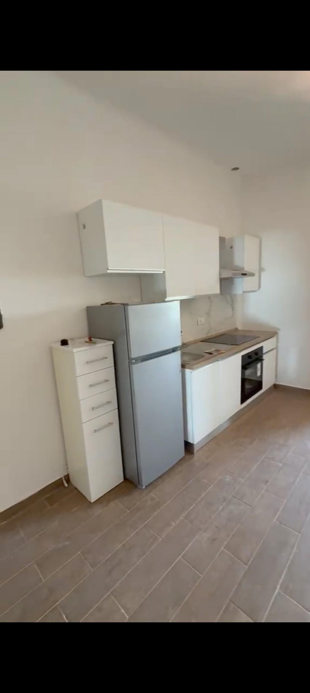 Bilocale arredato in affitto, Livorno montenero