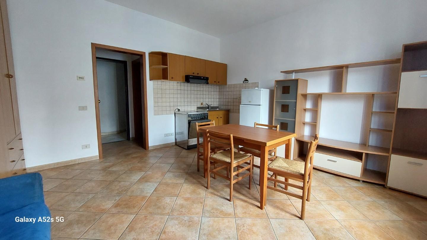 Monolocale arredato in affitto, Livorno colline