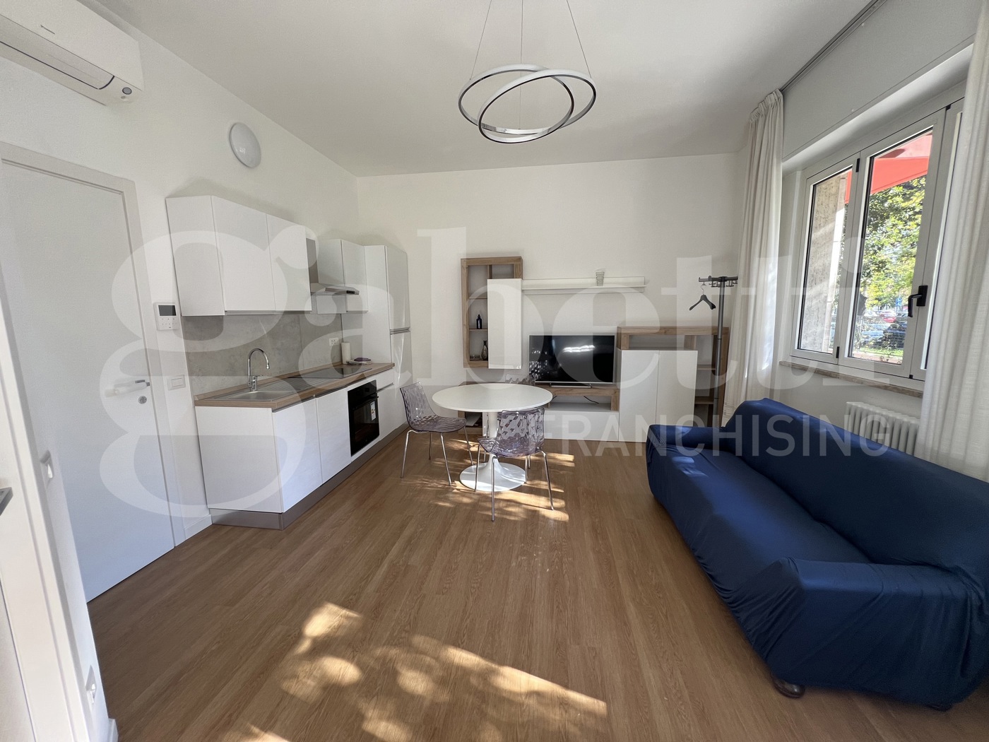 Monolocale arredato in affitto a Milano