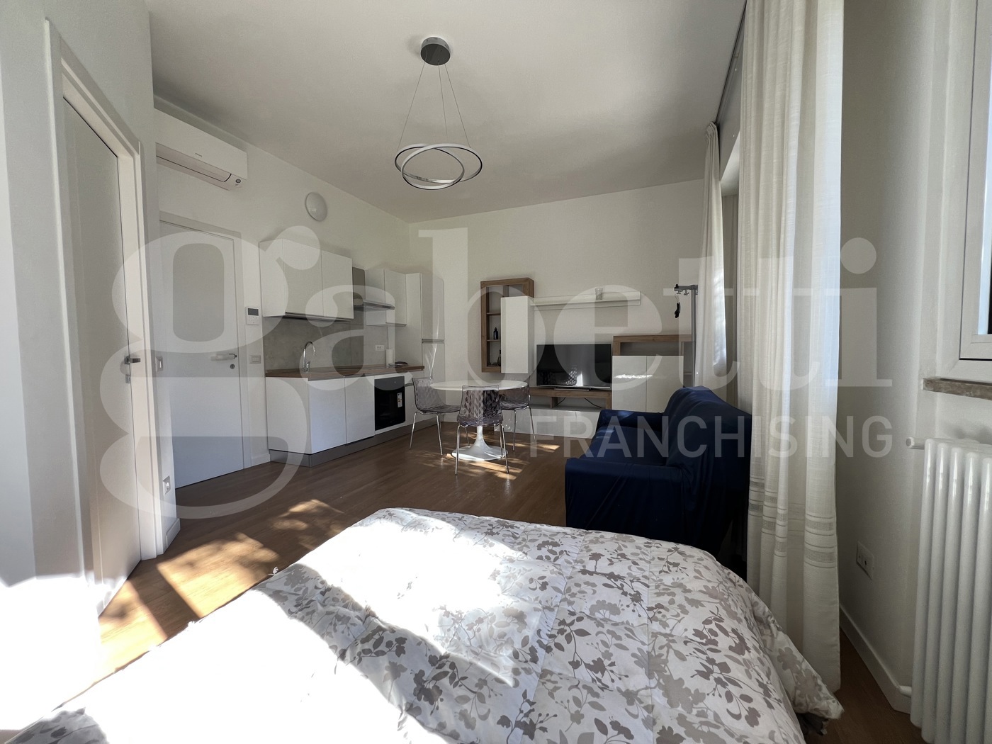 Monolocale arredato in affitto a Milano