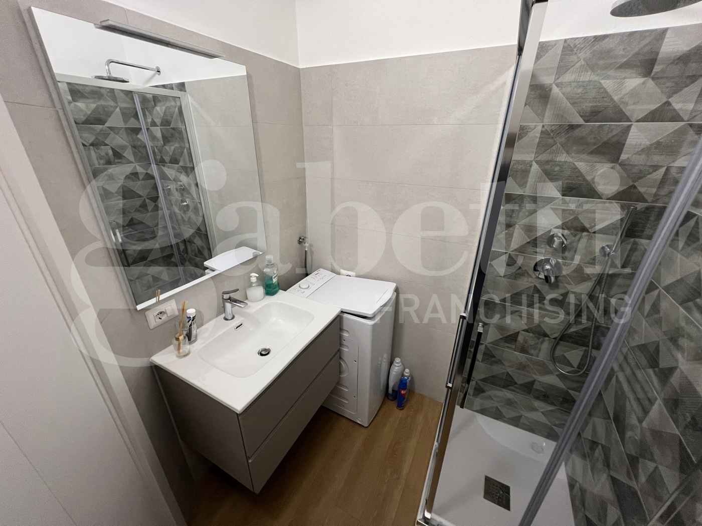 Monolocale arredato in affitto a Milano