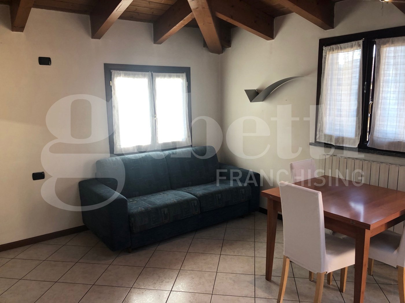 Monolocale arredato in affitto a Cologno Monzese